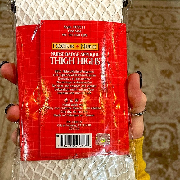 Thigh high fishnets - Picture 4 of 4